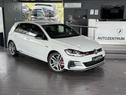 Weiß Gebraucht 2019 VW Golf VII GTI Limousine | 26.700 € (Fairer Preis)