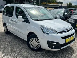 Weiß Gebraucht 2015 Citroën Berlingo SELECTION Van / Kleinbus | 8.990 € (Fairer Preis)