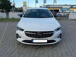 Weiß Gebraucht 2021 Opel Insignia Edition Limousine | 15.500 € (Fairer Preis)
