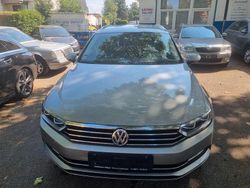 Silber Gebraucht 2016 VW Passat Highline Kombi | 13.900 € (Fairer Preis)