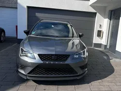 Grau Gebraucht 2016 Cupra Leon Limousine | 15.300 € (Fairer Preis)
