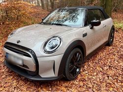 Grau Gebraucht 2021 Mini Cooper Cabriolet Classic Cabrio | 25.990 € (Etwas zu teuer)