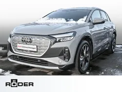 Grau Gebraucht 2021 Audi Q4 e-tron Performance SUV | 34.890 € (Guter Preis)