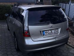 Gold Gebraucht 2007 Mitsubishi Grandis Invite Van / Kleinbus | 2.500 € (Etwas zu teuer)