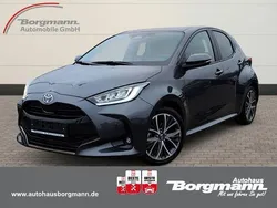 Grau Gebraucht 2024 Toyota Yaris Hybrid Style Limousine | 25.250 € (Guter Preis)