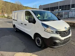 Weiß Gebraucht 2016 Renault Trafic Komfort Van | 14.250 € (Etwas zu teuer)
