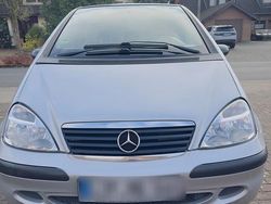 Grau Gebraucht 2002 Mercedes A140 Kleinwagen | 2.350 €