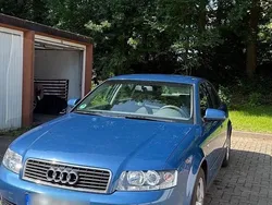 Blau Gebraucht 2003 Audi A4 Limousine | 2.300 € (Fairer Preis)
