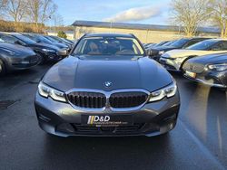 Grau Gebraucht 2021 BMW 320 Limousine | 21.999 € (Guter Preis)