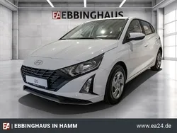 Weiß Neu 2024 Hyundai i20 Select Limousine | 18.590 € (Fairer Preis)