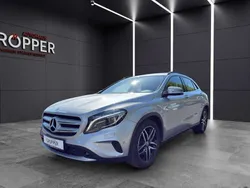 Polarsilber Gebraucht 2016 Mercedes GLA250 Style SUV | 17.900 € (Guter Preis)