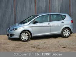 Grau Gebraucht 2009 Seat Altea Comfort Van / Kleinbus | 5.480 € (Teuer)