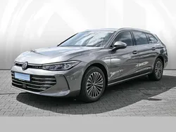 Diabasgrau metallic Gebraucht 2025 VW Passat Elegance Kombi | 38.990 € (Guter Preis)