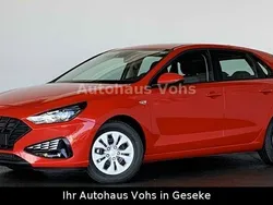 Rot Neu 2024 Hyundai i30 Limousine | 18.470 € (Superpreis)