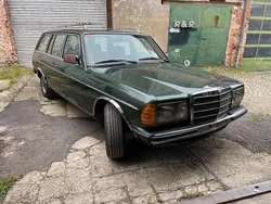 Grün Gebraucht 1985 Mercedes 240 Kombi | 9.750 €