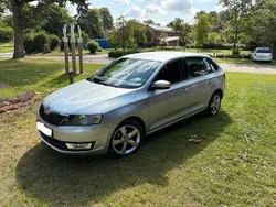 Silber Gebraucht 2014 Skoda Rapid Drive Limousine | 6.900 € (Fairer Preis)