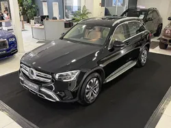 Schwarz Gebraucht 2021 Mercedes GLC300 SUV | 38.900 € (Fairer Preis)