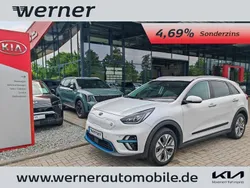 (swp) snow white pearl Gebraucht 2021 Kia e-Niro 2 SUV | 22.990 € (Fairer Preis)