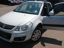 Weiß Gebraucht 2013 Suzuki SX4 SUV | 6.900 € (Fairer Preis)