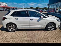 Weiß Gebraucht 2016 Citroën C4 Start Limousine | 9.750 € (Fairer Preis)