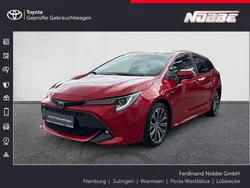 Rot Gebraucht 2021 Toyota Corolla Team Kombi | 19.990 € (Guter Preis)