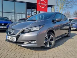 Grau Gebraucht 2021 Nissan Leaf N-Connecta Kleinwagen | 16.990 € (Fairer Preis)