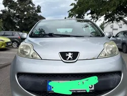Grau Gebraucht 2006 Peugeot 107 Kleinwagen | 1.100 € (Guter Preis)