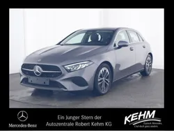 Grau Gebraucht 2024 Mercedes A200 Progressive Kleinwagen | 29.690 € (Fairer Preis)