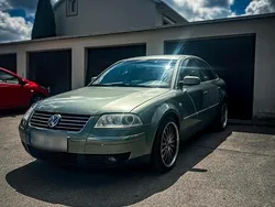 Grün Gebraucht 2002 VW Passat Limousine | 2.100 € (Fairer Preis)