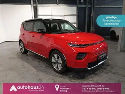 Rot Gebraucht 2024 Kia Soul EV Inspiration SUV | 29.990 € (Guter Preis)