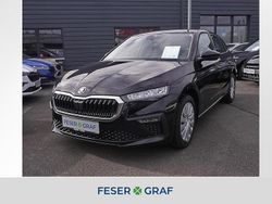 Schwarzmagic perleffekt Gebraucht 2025 Skoda Scala Essence Kleinwagen | 18.740 € (Guter Preis)