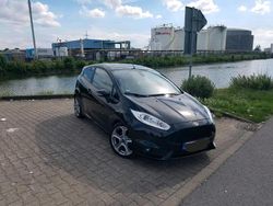 Schwarz Gebraucht 2015 Ford Fiesta ST Kleinwagen | 10.500 € (Teuer)