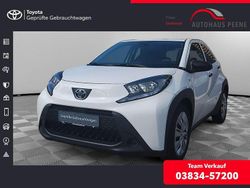 Schneeweiß Gebraucht 2022 Toyota Aygo Kleinwagen | 12.665 € (Guter Preis)