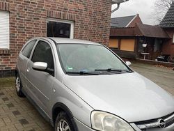 Grau Gebraucht 2005 Opel Corsa Kleinwagen | 1.250 € (Fairer Preis)
