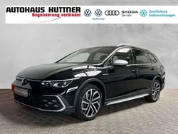 Deep black perleffekt (metallic) Gebraucht 2022 VW Golf Alltrack Kombi | 28.490 € (Fairer Preis)