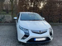 Weiß Gebraucht 2012 Opel Ampera Edition Kleinwagen | 9.700 €