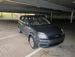Grau Gebraucht 2003 Ford Fusion Kombi | 1.400 € (Guter Preis)