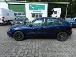 Blau Gebraucht 2000 Seat Leon Stella Limousine | 790 € (Superpreis)