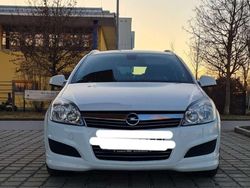 Weiß Gebraucht 2009 Opel Astra OPC Kombi | 4.500 €