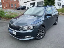 Grau Gebraucht 2017 Skoda Fabia Ambition Kombi | 9.990 € (Fairer Preis)