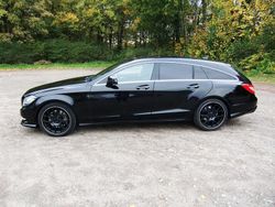 Schwarz Gebraucht 2014 Mercedes CLS350 Shooting Brake Kombi | 26.500 €