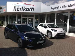 8x8nagoyablau Gebraucht 2023 Toyota Corolla Kombi | 31.990 € (Etwas zu teuer)