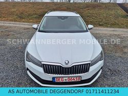 Weiß Gebraucht 2022 Skoda Superb Ambition Kombi | 15.999 € (Teuer)