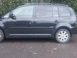 Schwarz Gebraucht 2010 VW Touran Freestyle Van / Kleinbus | 6.200 € (Fairer Preis)