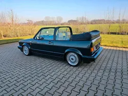 Grün Gebraucht 1993 VW Golf Cabriolet Classicline Cabrio | 16.000 €