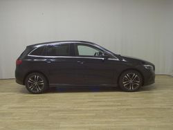 Nachtschwarz uni Gebraucht 2023 Mercedes B200 Progressive Van / Kleinbus | 20.380 € (Superpreis)