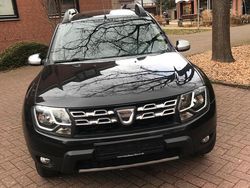 Schwarz Gebraucht 2014 Dacia Duster Lauréate SUV | 5.990 € (Fairer Preis)