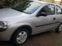 Silber Gebraucht 2001 Opel Corsa Kleinwagen | 1.390 € (Etwas zu teuer)