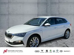 Weiß Gebraucht 2021 Skoda Scala Clever Kleinwagen | 17.950 € (Etwas zu teuer)