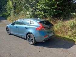 Blau Gebraucht 2013 Volvo V40 Momentum Kombi | 6.500 € (Guter Preis)